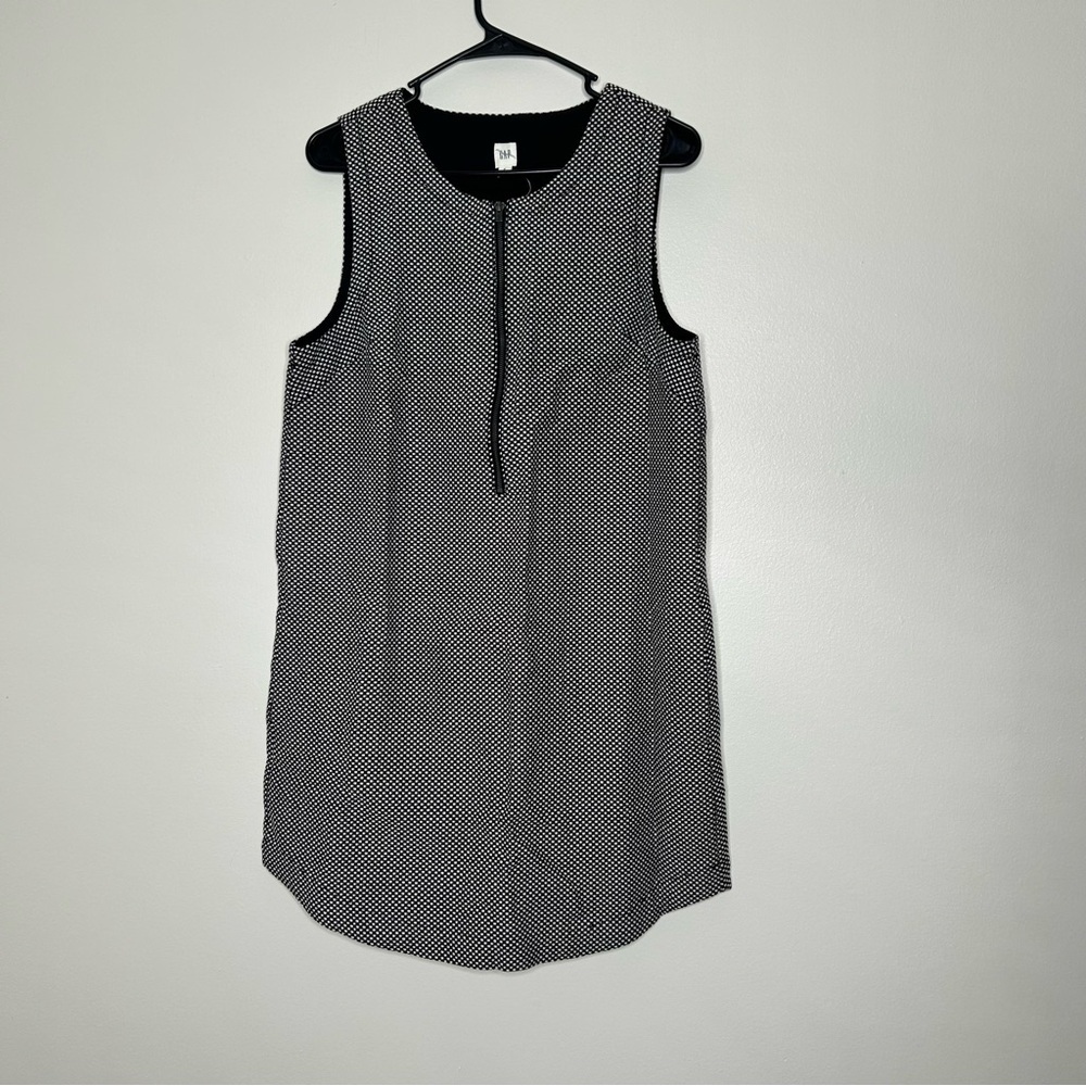 Black and White Sleeveless Dress